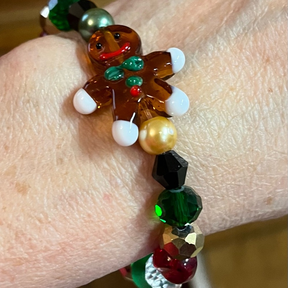 HOLIDAY GINGERBREAD BRACELET - Picture 4 of 6